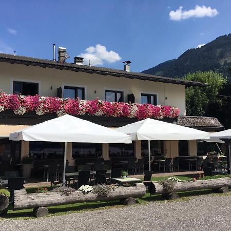 Restaurant Gaestehaus Wiesenheim Uderns Exterior foto